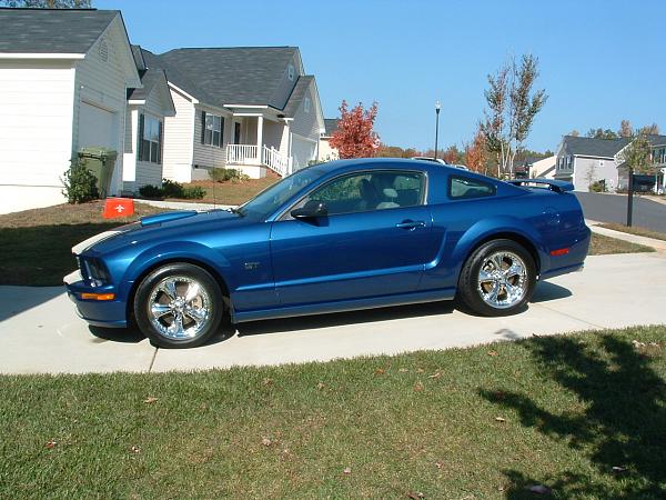 SHOW US YOUR WHEELS 2005-2009 S-197 GEN 1 Only *-driver-side.jpg