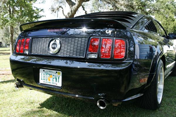 Pix of black Stang with SHR honeycomb trunk?-_mg_1813.jpg