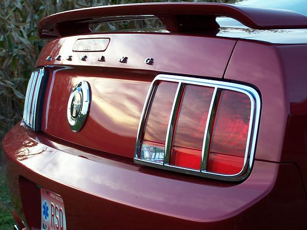 Tail light bezels poll-rear2.jpg