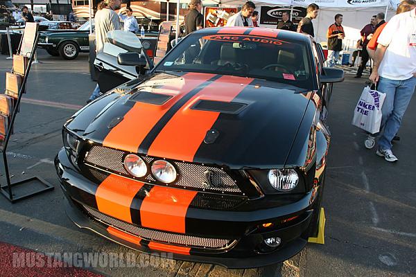 Aftermarket GT500 Facia?-mustangworld_sema07_pic_1269_jpg.jpg