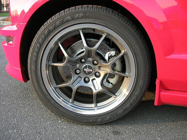 Post a pic of the hottest wheels on a s197-mmustang2.jpg