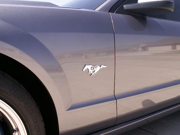 chrome pony fender emblems-hood-emblem-pics-009.jpg