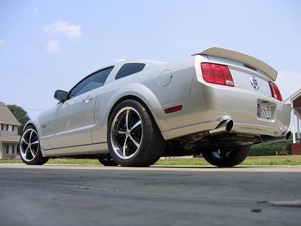 SHOW US YOUR WHEELS 2005-2009 S-197 GEN 1 Only *-mustang-009.jpg