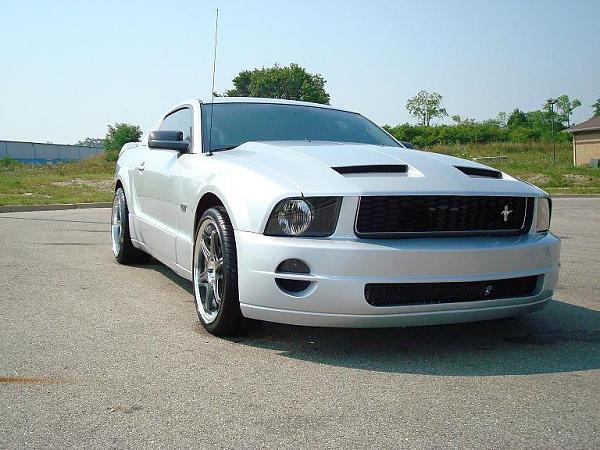 Concept Mustang-mustang-front-qtr-low-2a.jpg