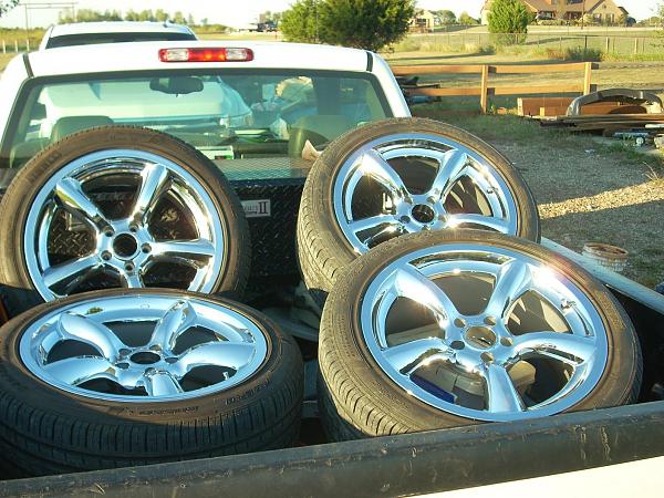 19inch bullits-saleen-wheels-tires-001.jpg