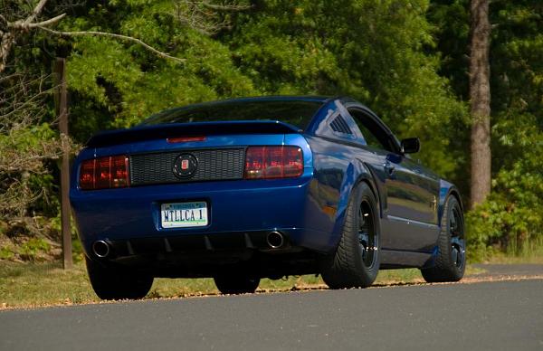 Anyone with blue mustang and blackout panel and tinted lights?-275-40-18and285-50-18.jpg