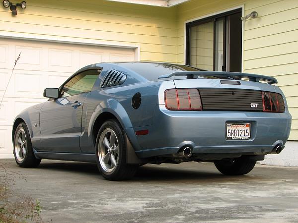 Anyone with blue mustang and blackout panel and tinted lights?-picture-016.jpg