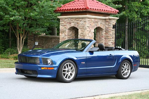 Post Pictures of Your Shelby GT or GT/CS Front Ends-gatehouse.jpg