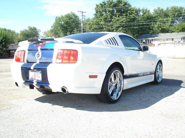 Blue Stipes on white-donemustang.jpg