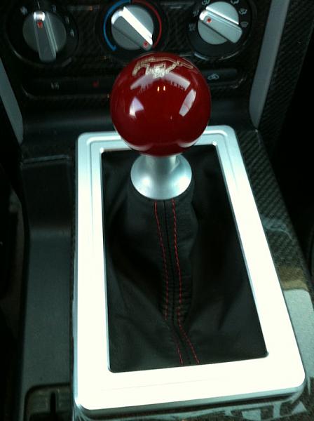 New Shift Boot, Arm Rest cover and Parking Brake Cover-img_0240.jpg