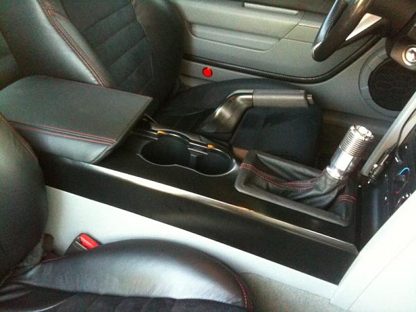 Upgrade your console armrest to leather or Alcantara-2011-08-03consoleleather004.jpg