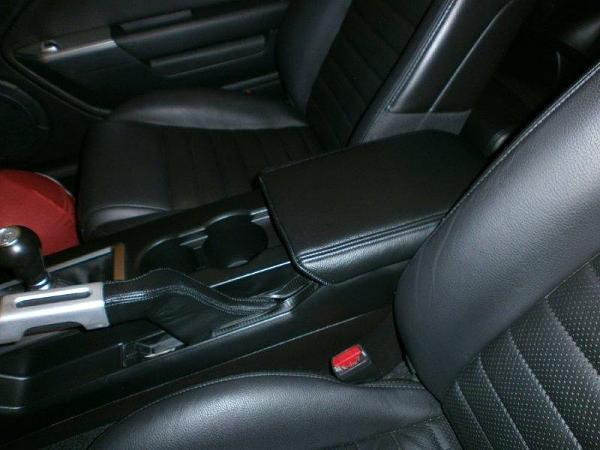 Upgrade your console armrest to leather or Alcantara-dougs-console-ebrake-boots-007.jpg