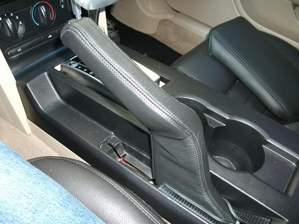 Upgrade your console armrest to leather or Alcantara-dscf1214.jpg