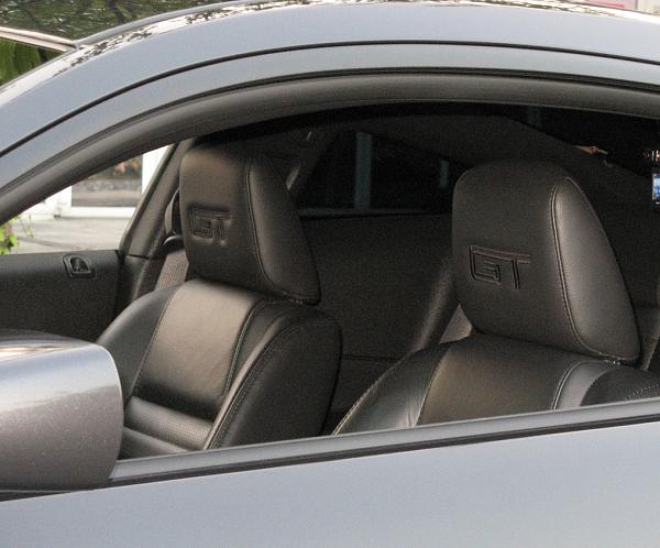 Ways to make interior look less cheap?-img_0029.jpg
