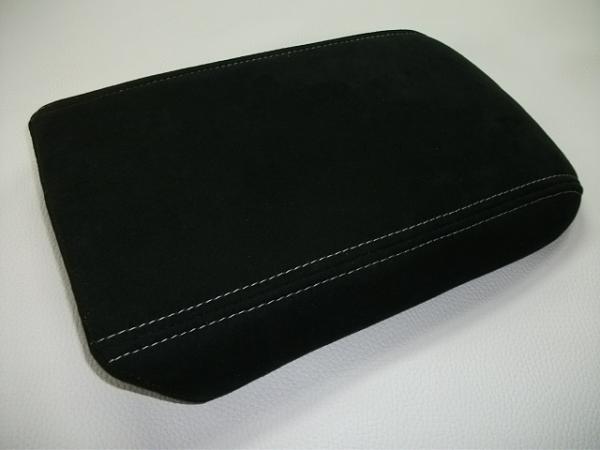 Upgrade your console armrest to leather or Alcantara-dscf2726.jpg