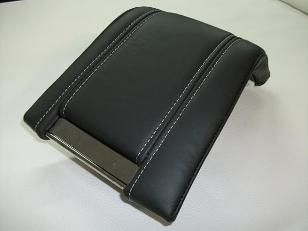 Upgrade your console armrest to leather or Alcantara-dscf3074.jpg