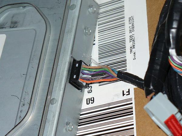 SIRIUS PLUG AND PLAY FOR 05 up Mustang-p1000821.jpg
