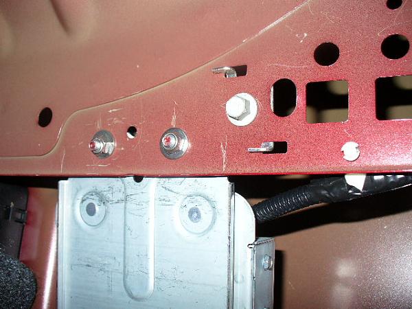 SIRIUS PLUG AND PLAY FOR 05 up Mustang-p1000831.jpg