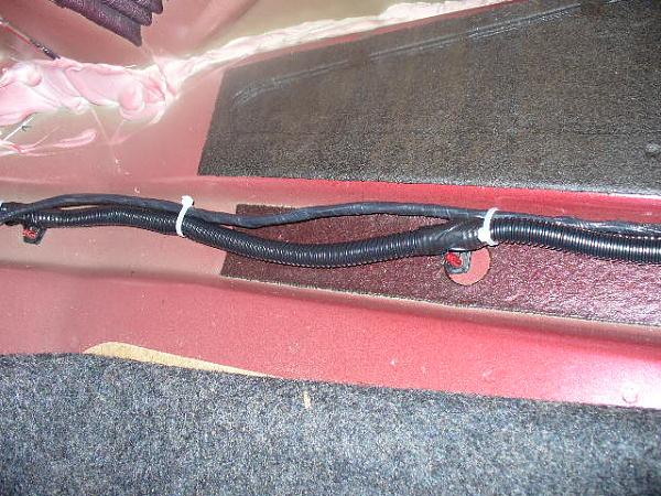 SIRIUS PLUG AND PLAY FOR 05 up Mustang-sirius-pics-013.jpg