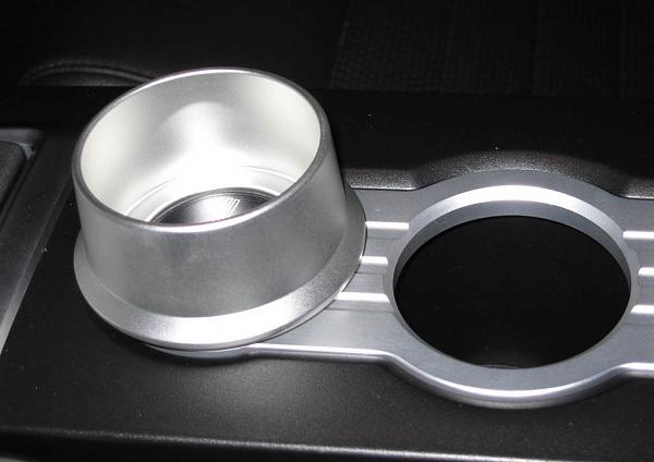 first pics of cupholder bezel insert for cell phone, soda cans etc&gt;&gt;-img_0499.jpg