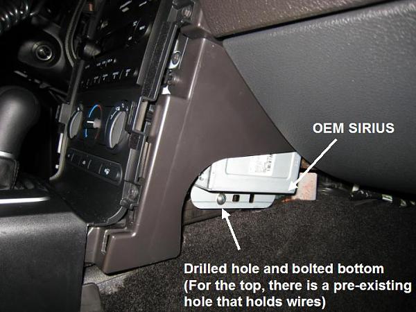 SIRIUS PLUG AND PLAY FOR 05 up Mustang-siriusunit.jpg