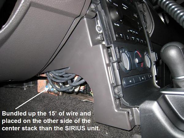 SIRIUS PLUG AND PLAY FOR 05 up Mustang-siriuswires.jpg