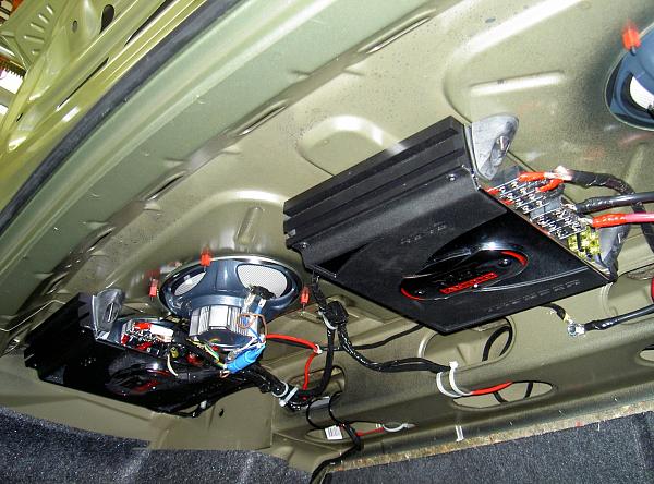 How/where did you mount your amps?-041507c-6sm-.jpg