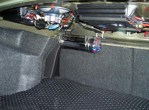 How/where did you mount your amps?-051307-sm3-.jpg