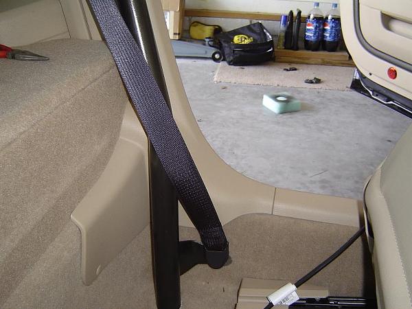 Single hoop roll bar installed-picture-004a.jpg