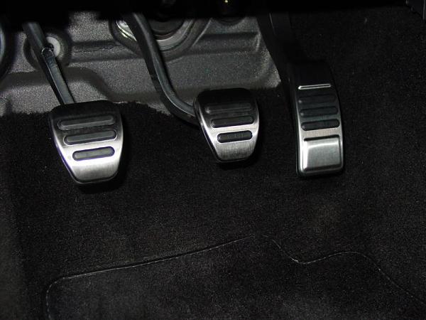 GT500 Pedal Covers-shelbypedals-003-medium-.jpg