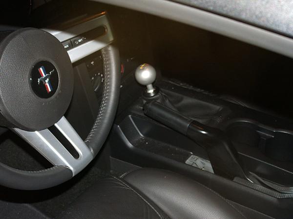 bullitt shifter ball installed on 05 stang-cams.jpg