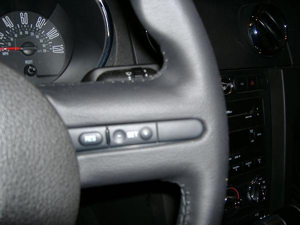 Bullitt steering wheel installed-2007_1221image0049.jpg