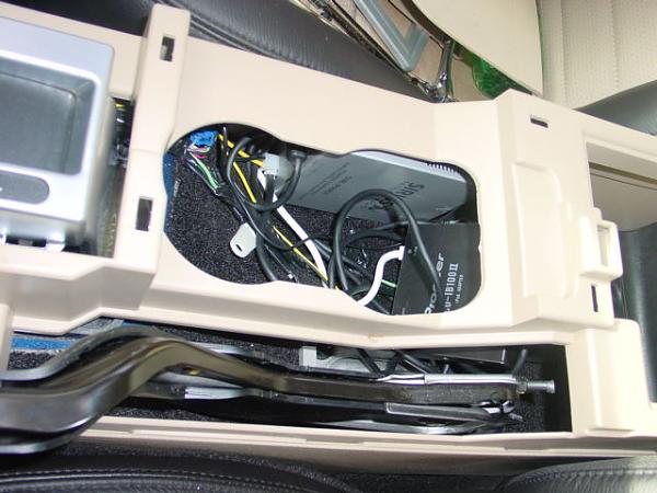 Where to mount Sirius unit for Avic D3 or Z2??-welts-025.jpg