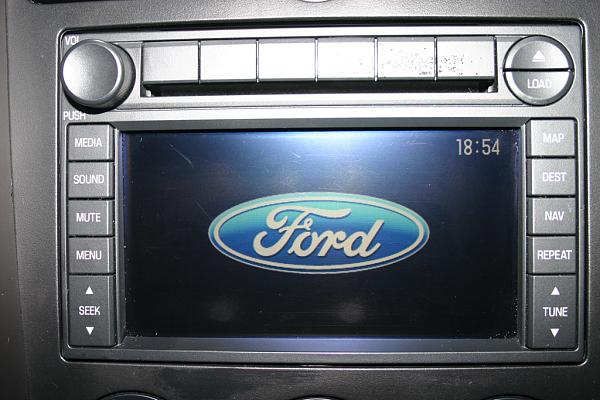 Installing a Factory NAV on a 2005 'Stang-nav2.jpg
