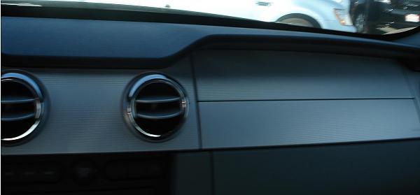 2005-2009 Mustang Change Your Dash Bezels using Factory Ford Parts!*-dsc00975.jpg