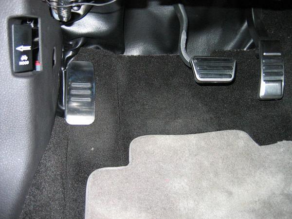 Installed GT500 Dead Pedal-img_1177.jpg