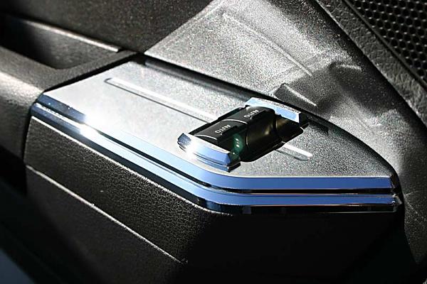 Full Billet Switch Plates:...Please...-img_8040web.jpg