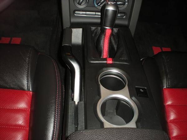 Post pics of your non-stock manual shifter/shifter ball/shifter boot combo-installed-boot-7-23-10.jpg