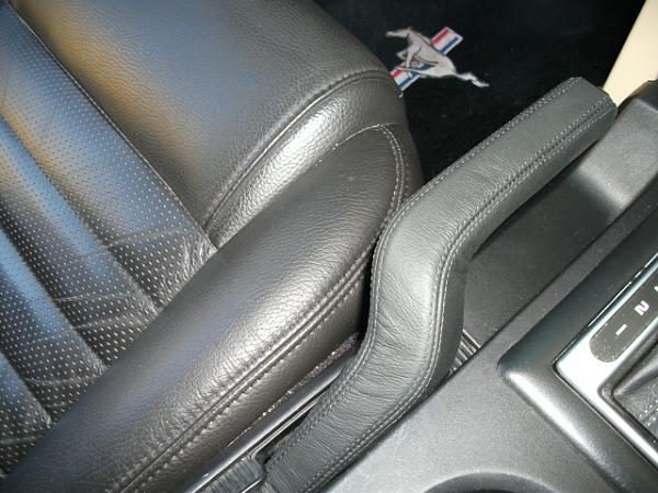 Padded Leather Console Armrests, Shift Boots and E-Brake covers-dscf1227.jpg