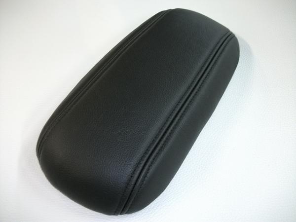 SN95 Padded Leather Console Armrest Covers by amustangrocksleather-dscf2210.jpg