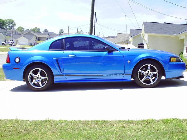 PIC REQUEST - modded bright atlantic blue 99-04 mustangs!-pict0016.jpg