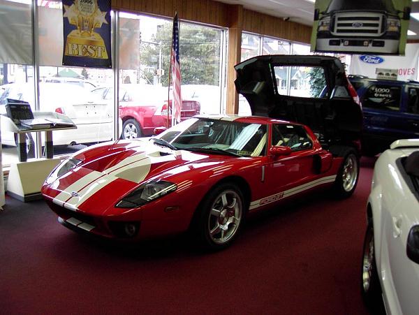 Red Ford GT pics-ford-gt-4.jpg