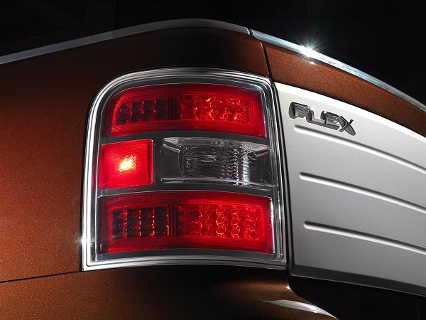 New Pics: Ford Flex-09fordflex_15.jpg