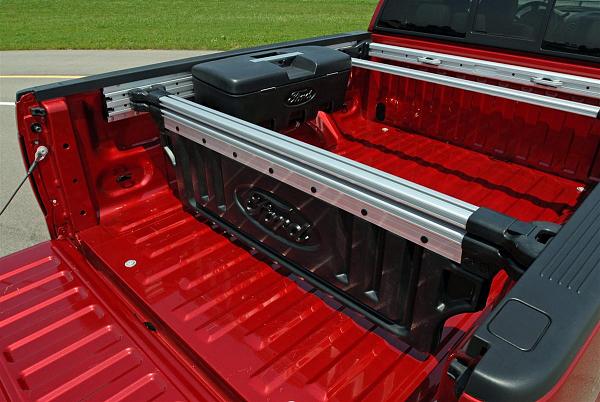 F-series Pics, just a couple new features-08f-150_rearcargo.jpg