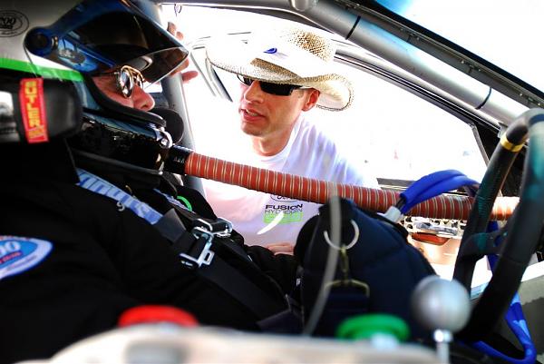 Ford Sets Land Speed Record With Ford Fusion Hydrogen 999 Fuel Cell Racecar-fusionhydrogen999_11.jpg