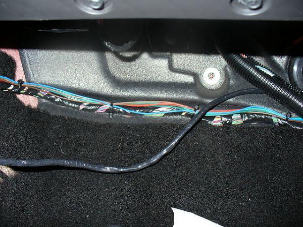 SIRIUS PLUG AND PLAY FOR 05 up Mustang-sirius-pics-002.jpg