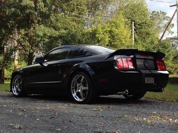2005-2009 S-197 Gen 1 FORD MUSTANG Black Picture Gallery!-image-3165900776.jpg