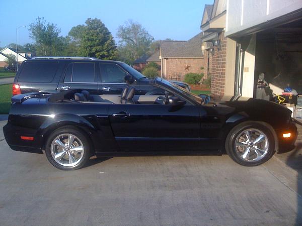 2005-2009 S-197 Gen 1 FORD MUSTANG Black Picture Gallery!-photo-1.jpg