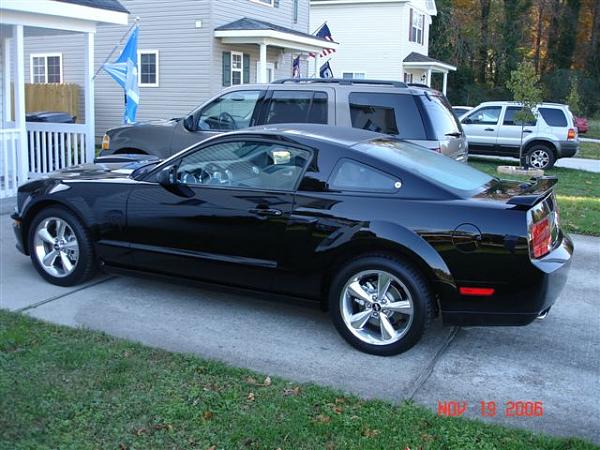 * Black Mustang Check-In *-nov06-010.jpg