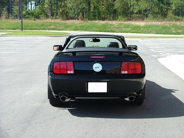 What's it look like on a Black Stang???-2005-mustang-014a.jpg
